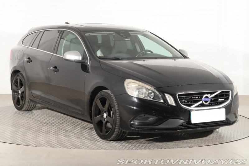 Volvo V60 Base D5 2.4