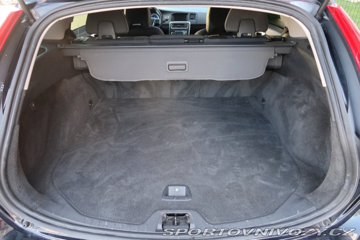 Volvo V60 Base D5 2.4 2011