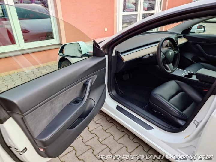 Tesla Model 3 Long Range Dual Motor 366 2021