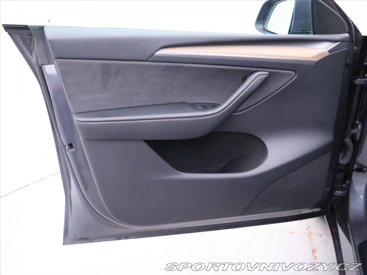 Tesla Model Y Long Range AWD 79kWh DPH 2022