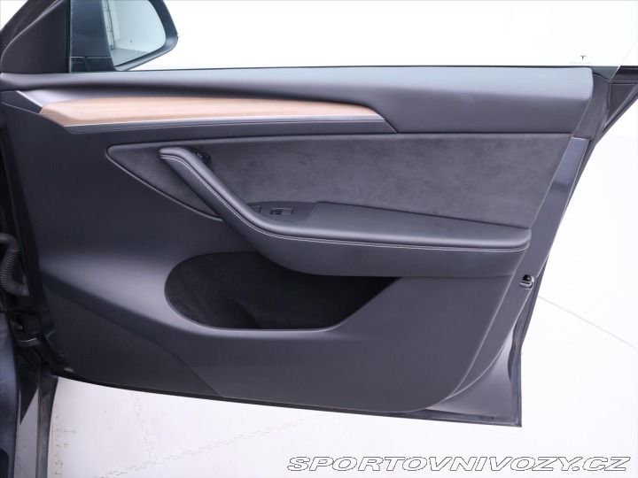 Tesla Model Y Long Range AWD 79kWh DPH 2022