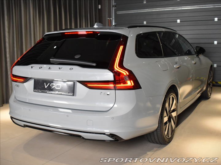 Volvo V90 2,0 T6  Plus Dark 1800