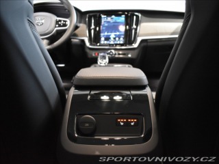 Volvo V90 2,0 T6  Plus Dark 2025