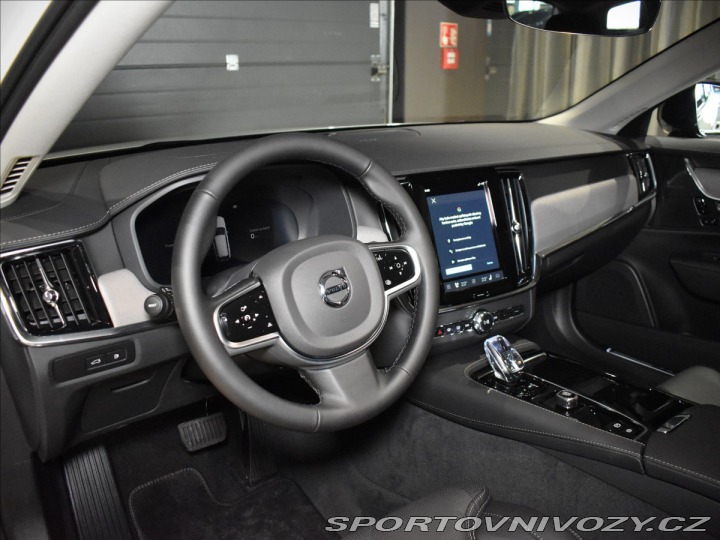 Volvo V90 2,0 T8  Plus Dark 2025