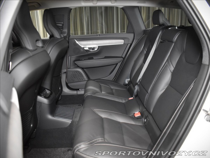 Volvo V90 2,0 T8  Plus Dark 2025