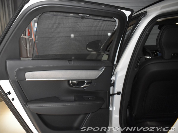 Volvo V90 2,0 T8  Plus Dark 2025