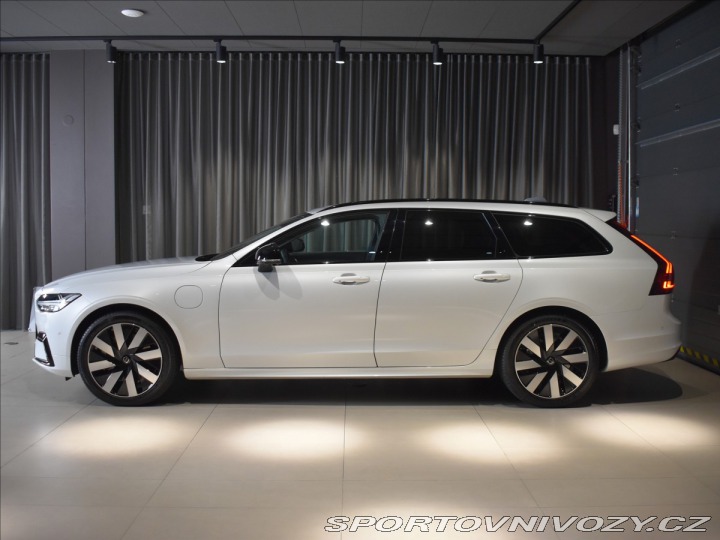 Volvo V90 2,0 T8  Plus Dark 2025