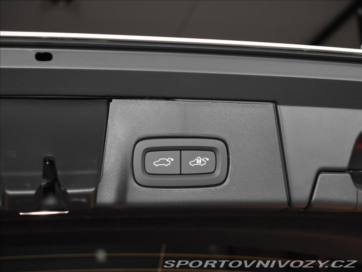 Volvo V90 2,0 T8  Plus Dark 2025