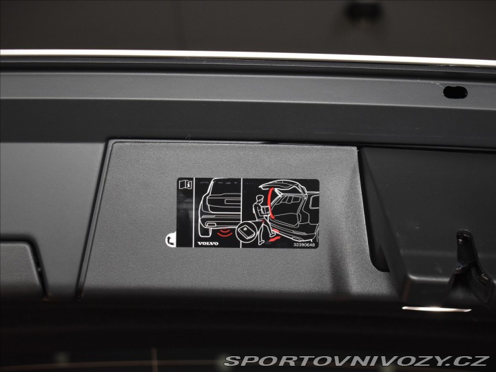 Volvo V90 2,0 T8  Plus Dark 2025