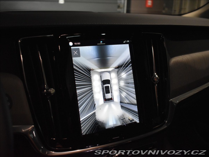 Volvo V90 2,0 T8  Plus Dark 2025