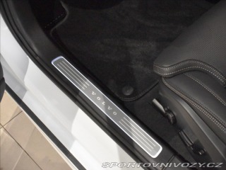 Volvo V90 2,0 T8 Plus Dark 2025