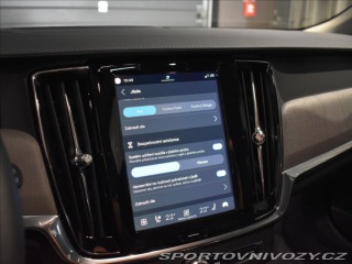 Volvo V90 2,0 T8 Plus Dark 2025