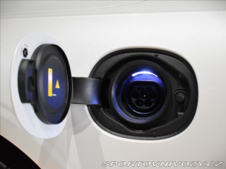 Volvo V90 2,0 T8 Plus Dark 2025