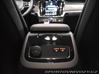 Volvo V90 2,0 T8 Plus Dark 2025