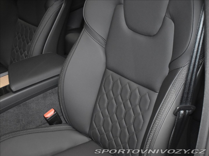 Volvo Ostatní modely XC60 2,0 T6  Plus Dark 2025