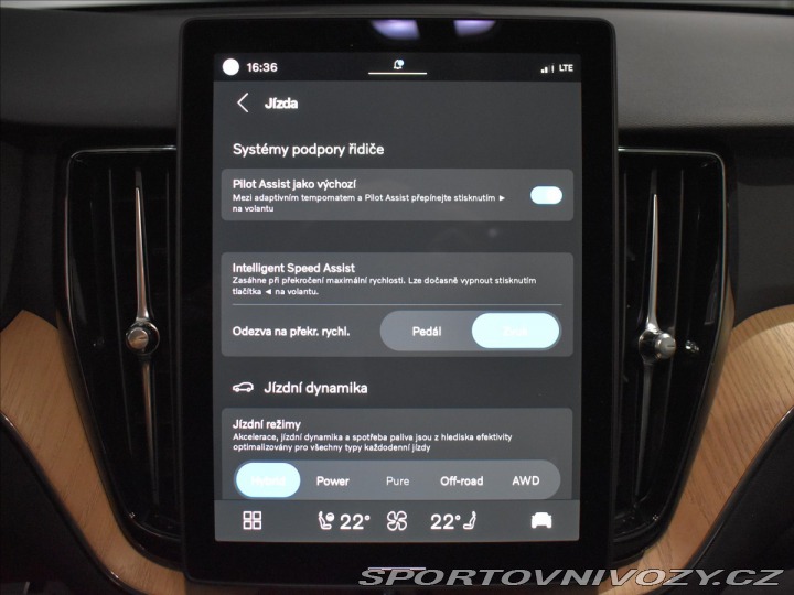 Volvo Ostatní modely XC60 2,0 T6  Plus Dark 2025