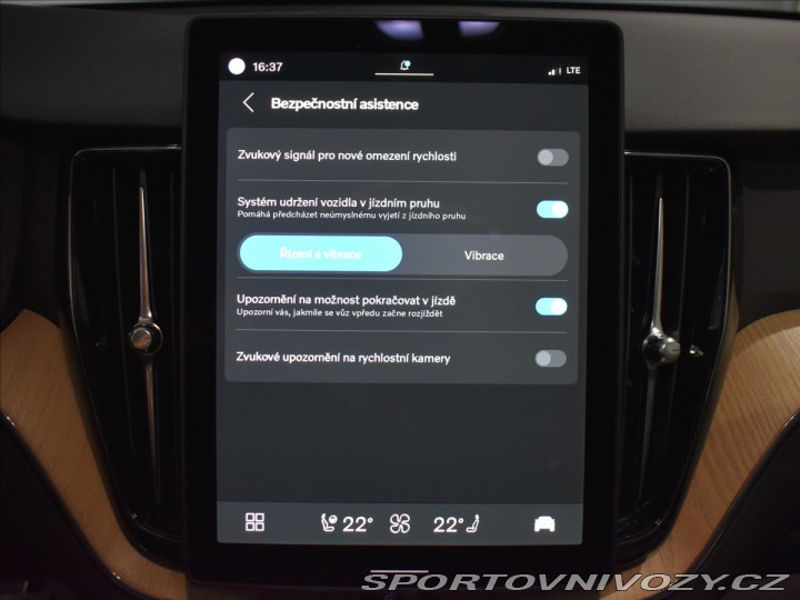 Volvo Ostatní modely XC60 2,0 T6  Plus Dark 2025