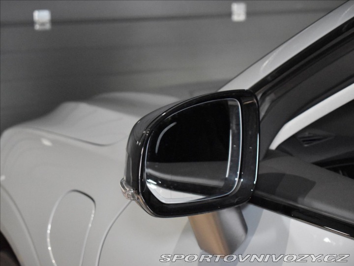 Volvo Ostatní modely XC60 2,0 T6  Plus Dark 2025