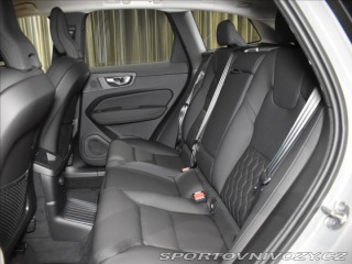 Volvo Ostatní modely XC60 2,0 T6  Plus Dark 2025