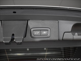 Volvo Ostatní modely XC60 2,0 T6  Plus Dark 2025