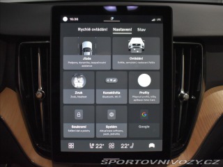 Volvo Ostatní modely XC60 2,0 T6  Plus Dark 2025