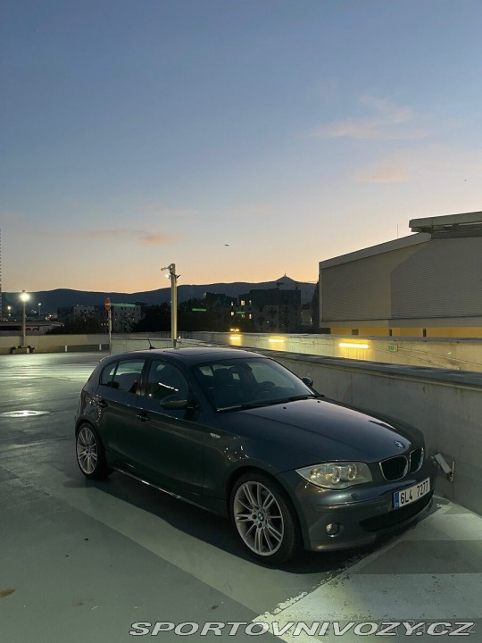 BMW 1 3,0   E87 130i, manuál, š 2005