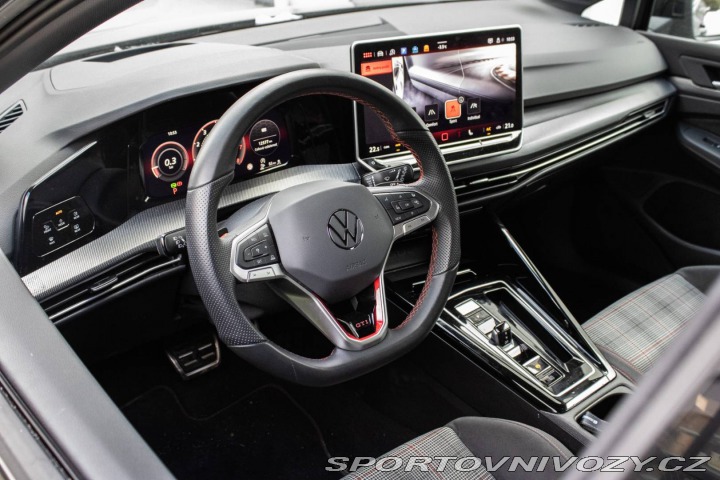 Volkswagen Golf 2.0 TSI GTI 195kw DSG / 2024