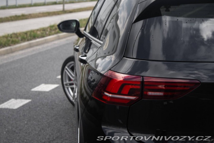 Volkswagen Golf 2.0 TSI GTI 195kw DSG / 2024