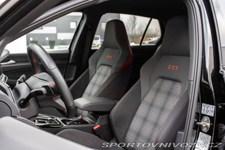 Volkswagen Golf 2.0 GTI 2.0 TSI 265k DSG 2024