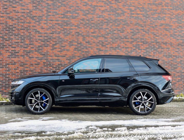 Volkswagen Ostatní modely Touareg  R-line, 3.0 V6 TFSI E-Hy 2023