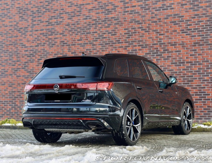 Volkswagen Ostatní modely Touareg  R-line, 3.0 V6 TFSI E-Hy 2023