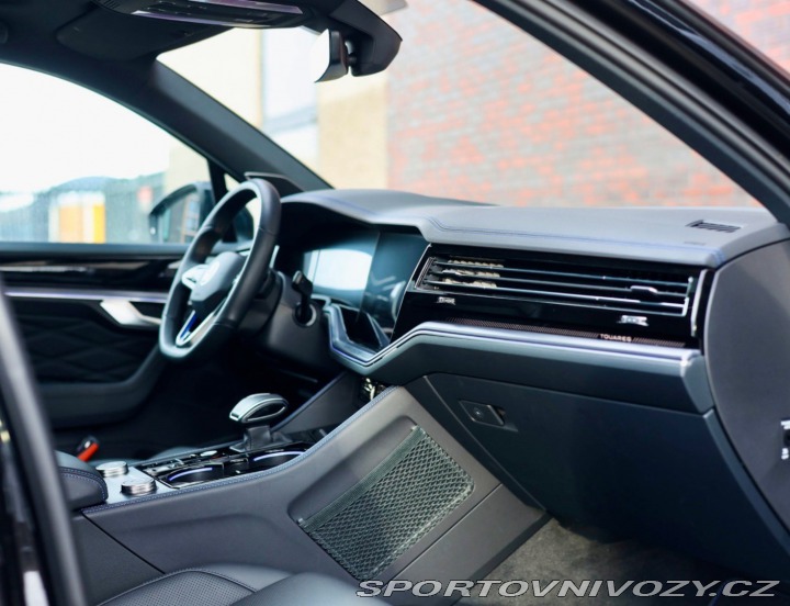 Volkswagen Ostatní modely Touareg  R-line, 3.0 V6 TFSI E-Hy 2023