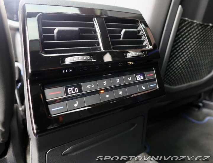 Volkswagen Ostatní modely Touareg  R-line, 3.0 V6 TFSI E-Hy 2023