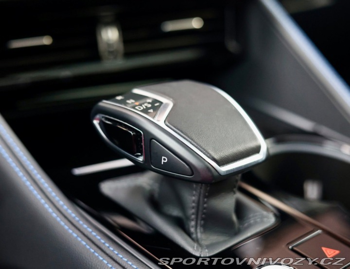 Volkswagen Ostatní modely Touareg  R-line, 3.0 V6 TFSI E-Hy 2023