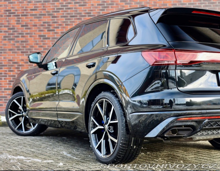 Volkswagen Ostatní modely Touareg  R-line, 3.0 V6 TFSI E-Hy 2023