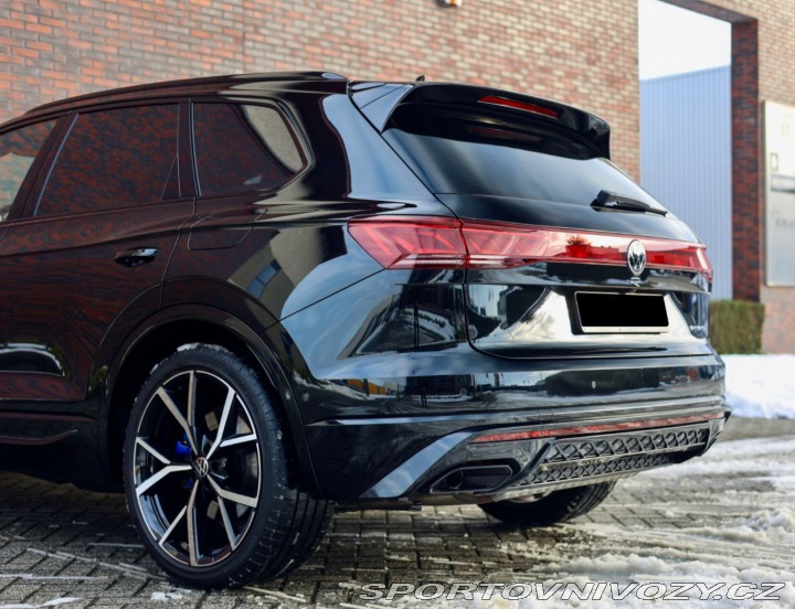 Volkswagen Ostatní modely Touareg  R-line, 3.0 V6 TFSI E-Hy 2023