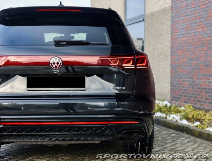 Volkswagen Ostatní modely Touareg  R-line, 3.0 V6 TFSI E-Hy 2023