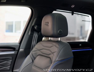 Volkswagen Ostatní modely Touareg  R-line, 3.0 V6 TFSI E-Hy 2023