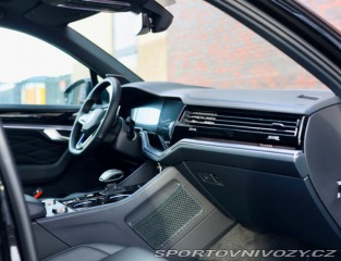 Volkswagen Ostatní modely Touareg  R-line, 3.0 V6 TFSI E-Hy 2023