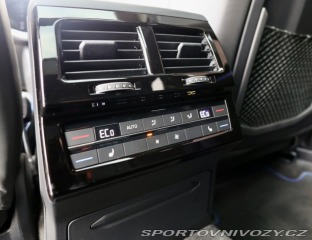 Volkswagen Ostatní modely Touareg  R-line, 3.0 V6 TFSI E-Hy 2023