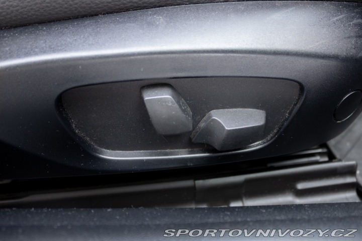 BMW 3 Cabrio  Cabrio 320 d AT6 2011