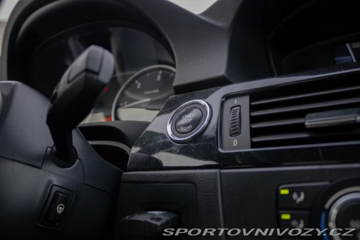 BMW 3 Cabrio  Cabrio 320 d AT6 2011