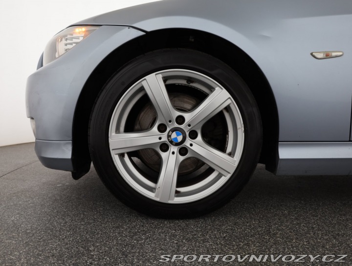 BMW 3 330 d xDrive 2012