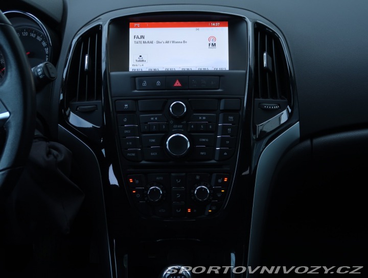 Opel Astra 2.0 CDTI 2014