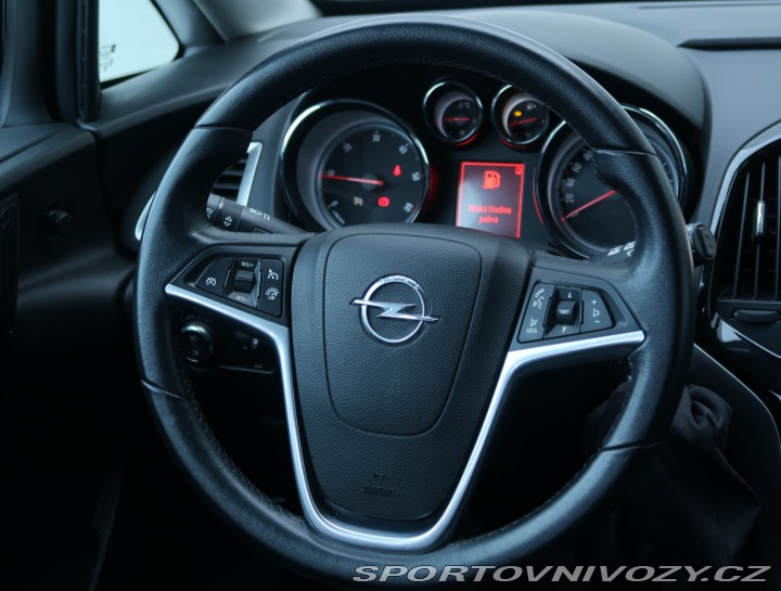 Opel Astra 2.0 CDTI 2014