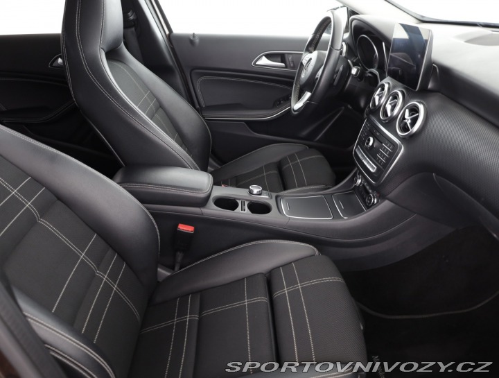 Mercedes-Benz A AMG line A 180 d 2017