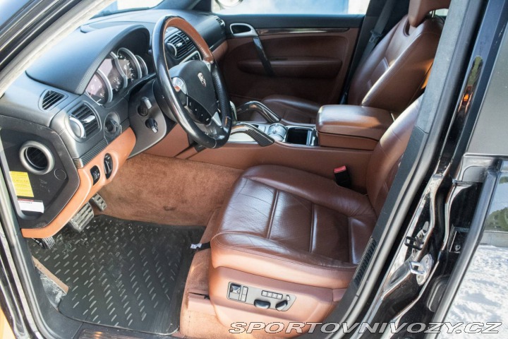 Porsche Cayenne Turbo Tiptronic, 368kW ( 2009