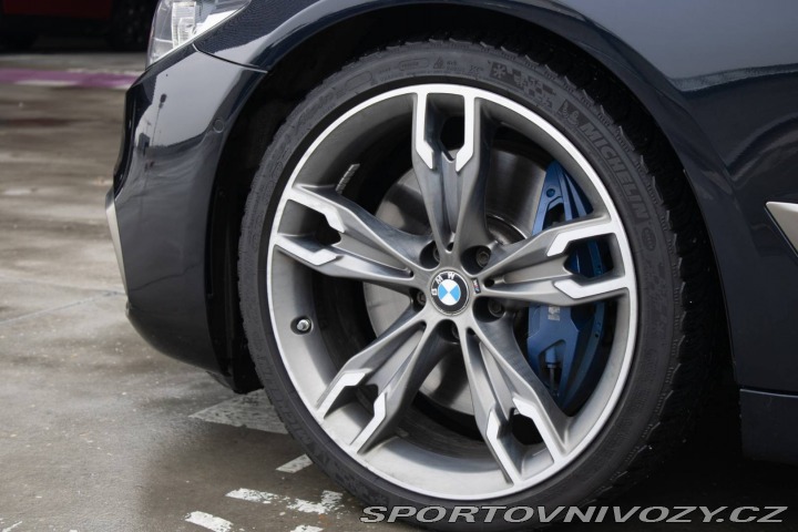 BMW 5 Touring  M550d xDrive A/T 2019