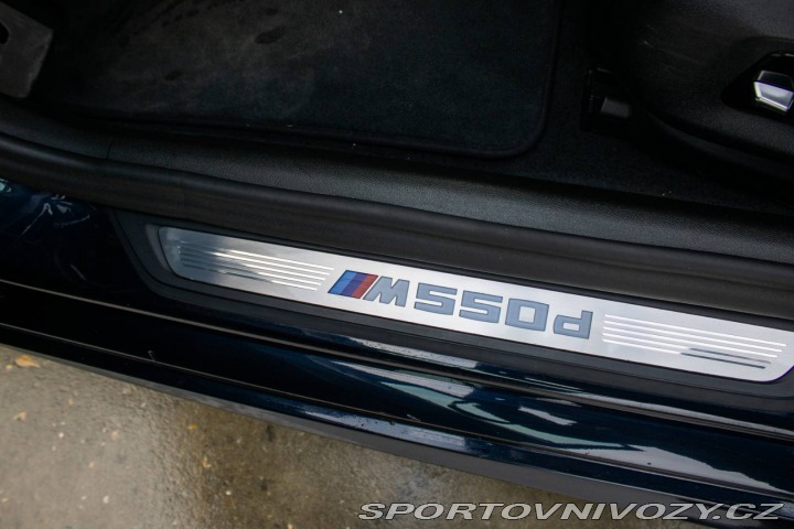 BMW 5 Touring  M550d xDrive A/T 2019