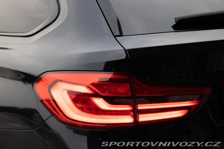 BMW 5 Touring  M550d xDrive A/T 2019